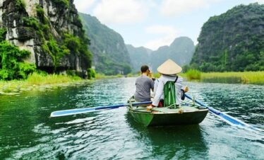 Ha Noi 2N – Ha Long Bay Cruise 1N – Da Nang 2N – Ho Chi Minh City 2N