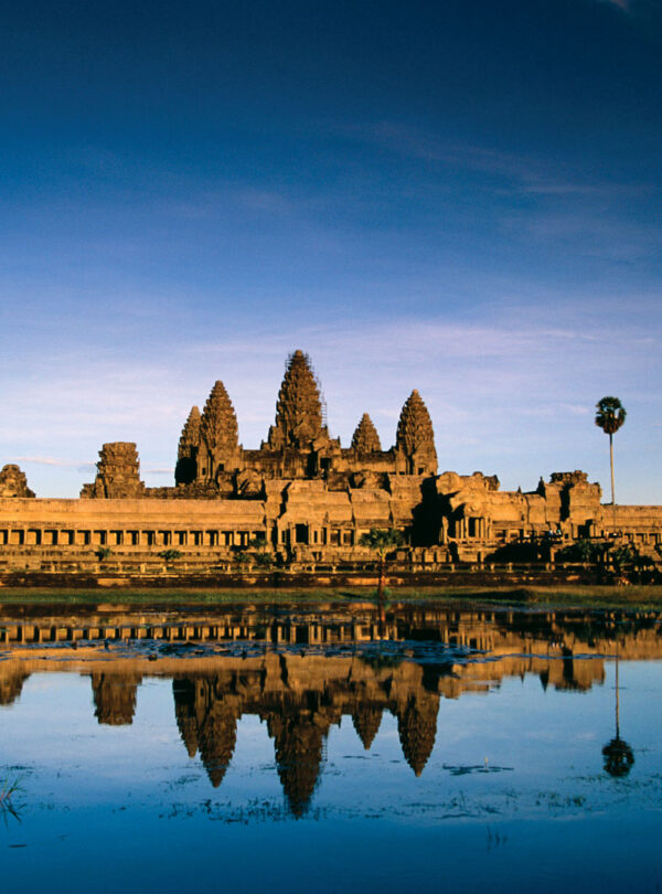 Angkor-Wat-temple-complex-Camb