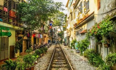 Ha Noi 2N – Ha Long Bay Cruise 1N – Ho Chi Minh City 2N