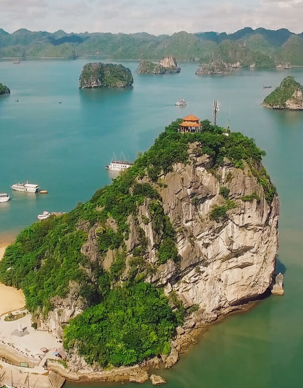 titop-island-halong-bay